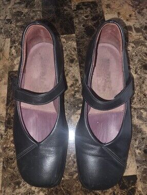 Kumfs Women's Black Mary Jane Shoes Size 37